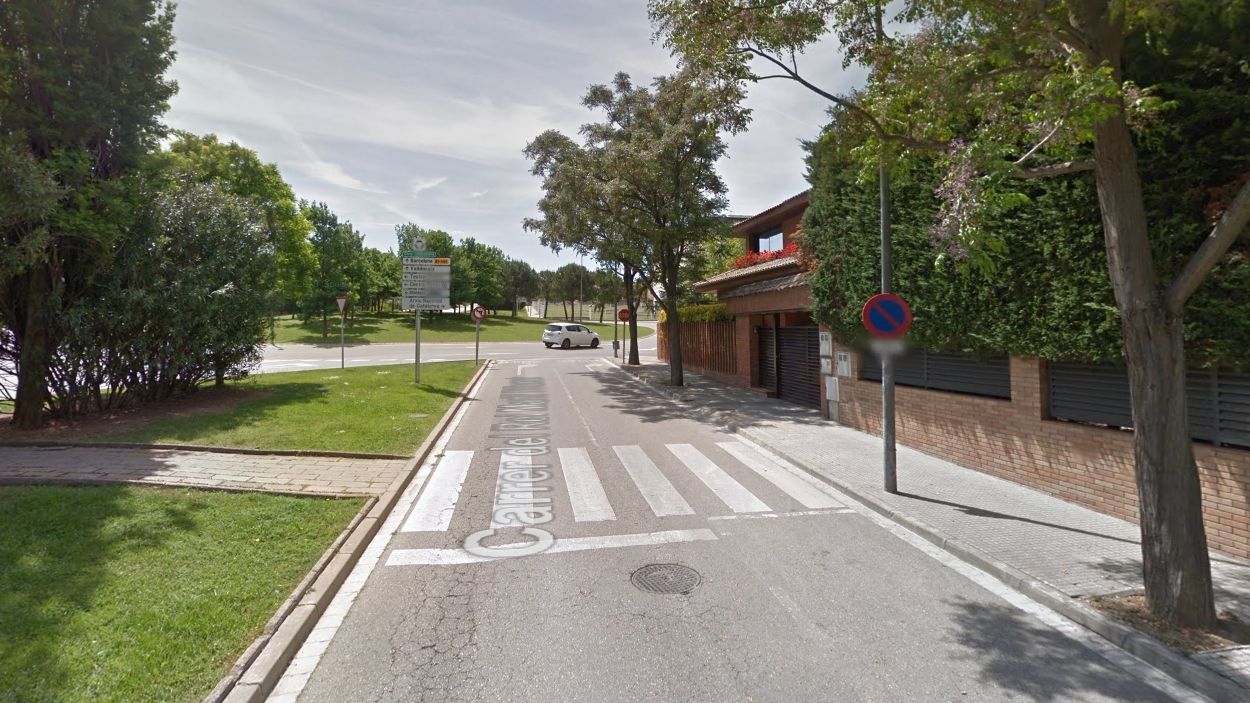 La millora en l'accessibilitat al carrer de Martí l'Humà s'efectuarà després de l'estiu