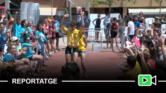 Resum del tercer dia de Festa Major: el ball de bastons i les sardanes, la batalla de penyes i el ri