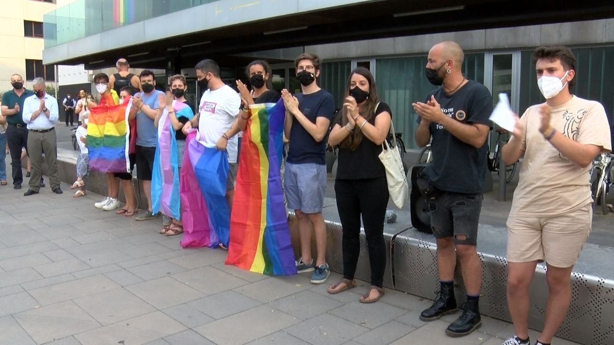Sant Cugat planta cara a la LGTBI-fòbia: 