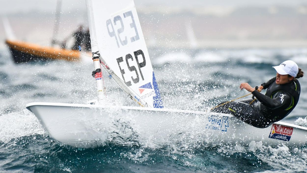 La regatista Cristina Pujol busca finançament a través de la campanya #EllasSonDeAquí