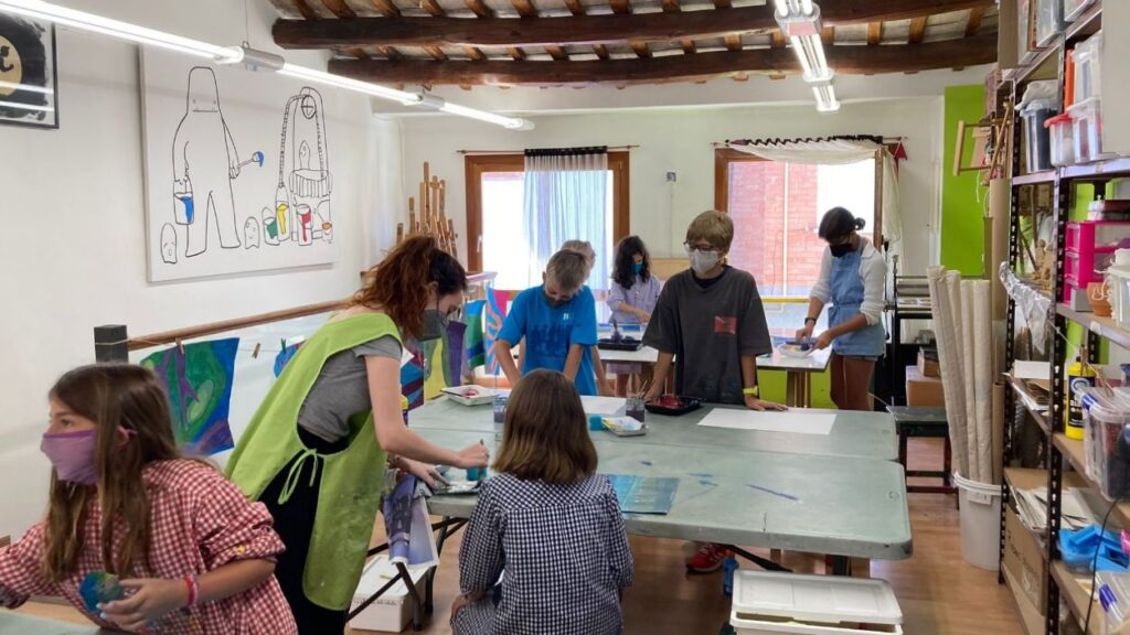 Alt: Un estiu entre pinzells i partitures: aquests són els casals artístics que acull Sant Cugat