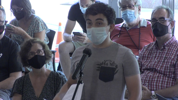 Audiència pública: Polèmica per la ubicació de l'Escola La Mirada al Bosc de Volpelleres