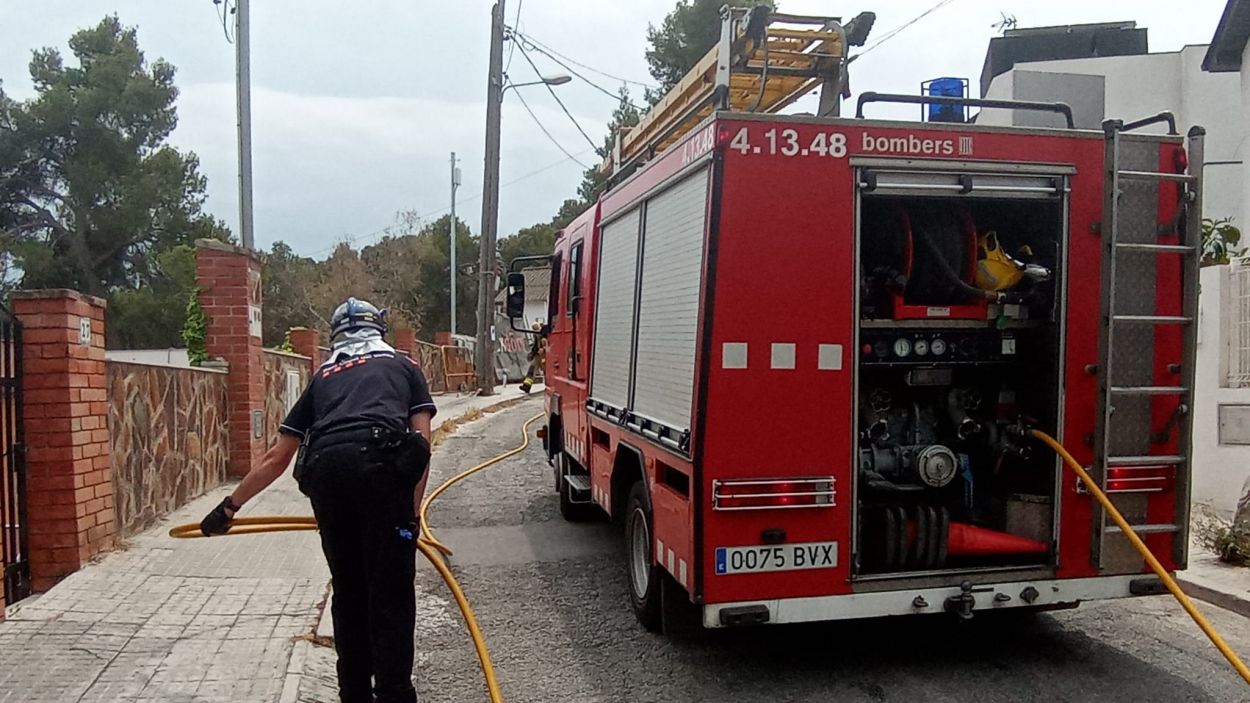Resolta la fuita de gas que ha obligat a tallar l'avinguda del Montseny de la Floresta