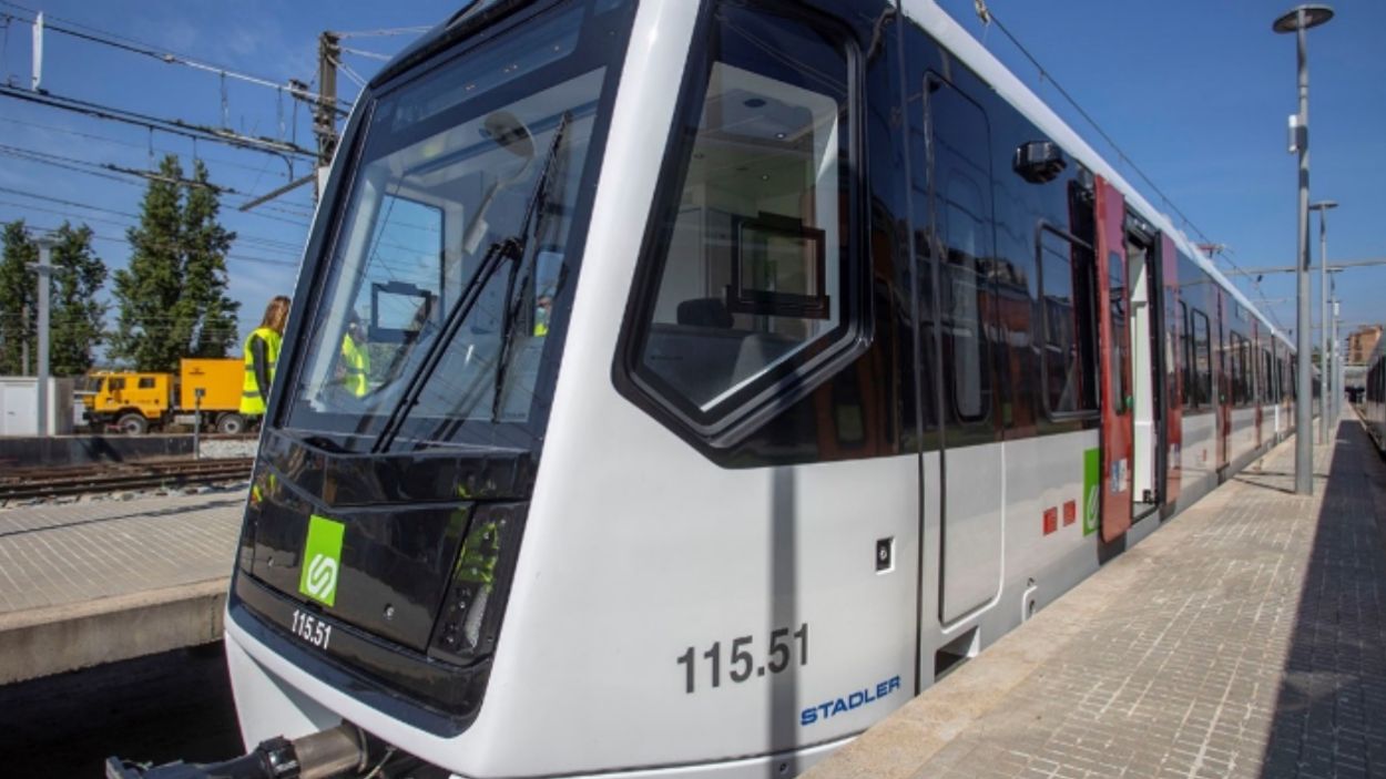 La targeta rosa de l'àrea metropolitana de Barcelona T-4 valdrà la meitat entre setembre i finals d'any