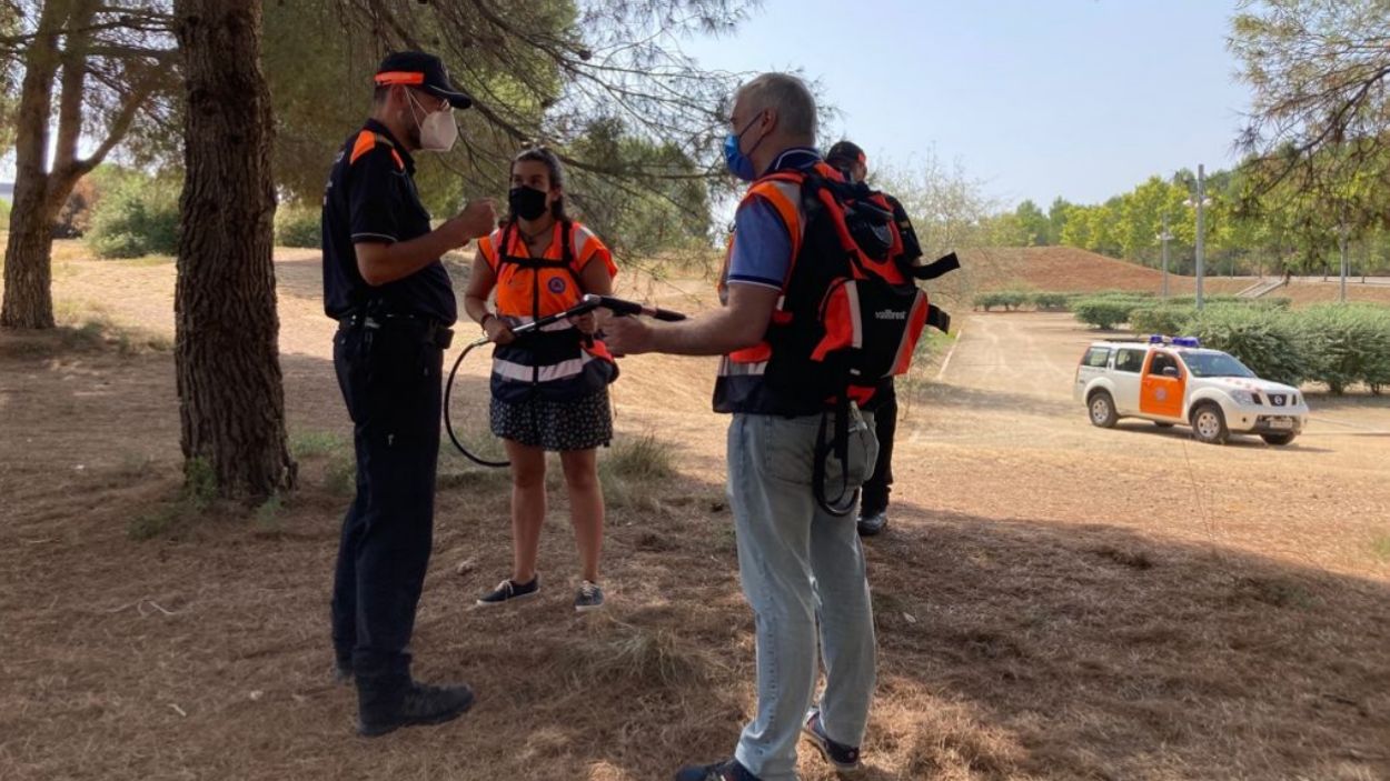 Protecció Civil adquireix motxilles portàtils extintores per actuar en cas de focs petits