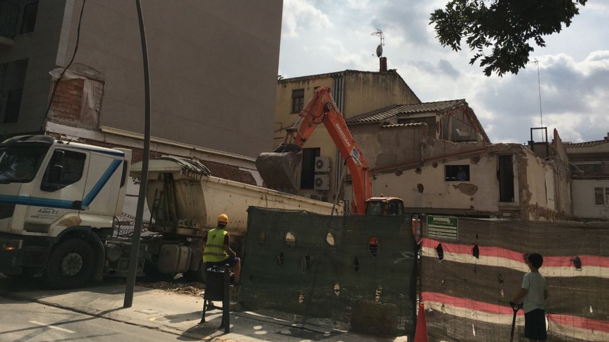 En marxa l'enderrocament de l'edifici on hi havia la ferreteria Sufepont