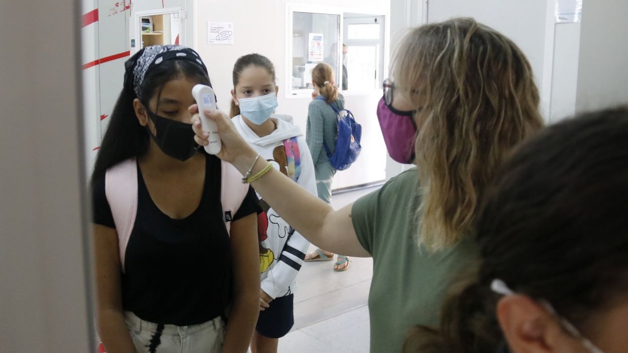 Classes híbrides: com seran les classes en cas d'un positiu amb alumnes vacunats i no-vacunats?