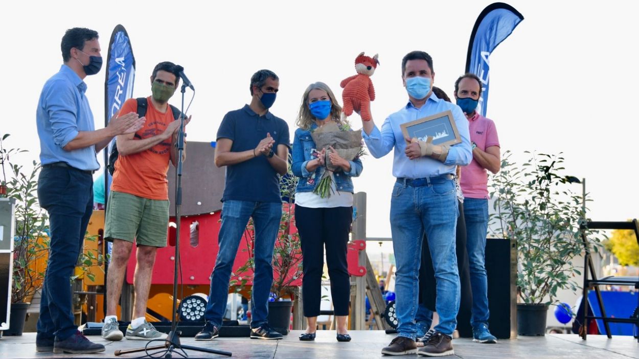 El veí Lucas Moreno lloa l'esperit familiar del barri al pregó de la Festa Major de Volpelleres