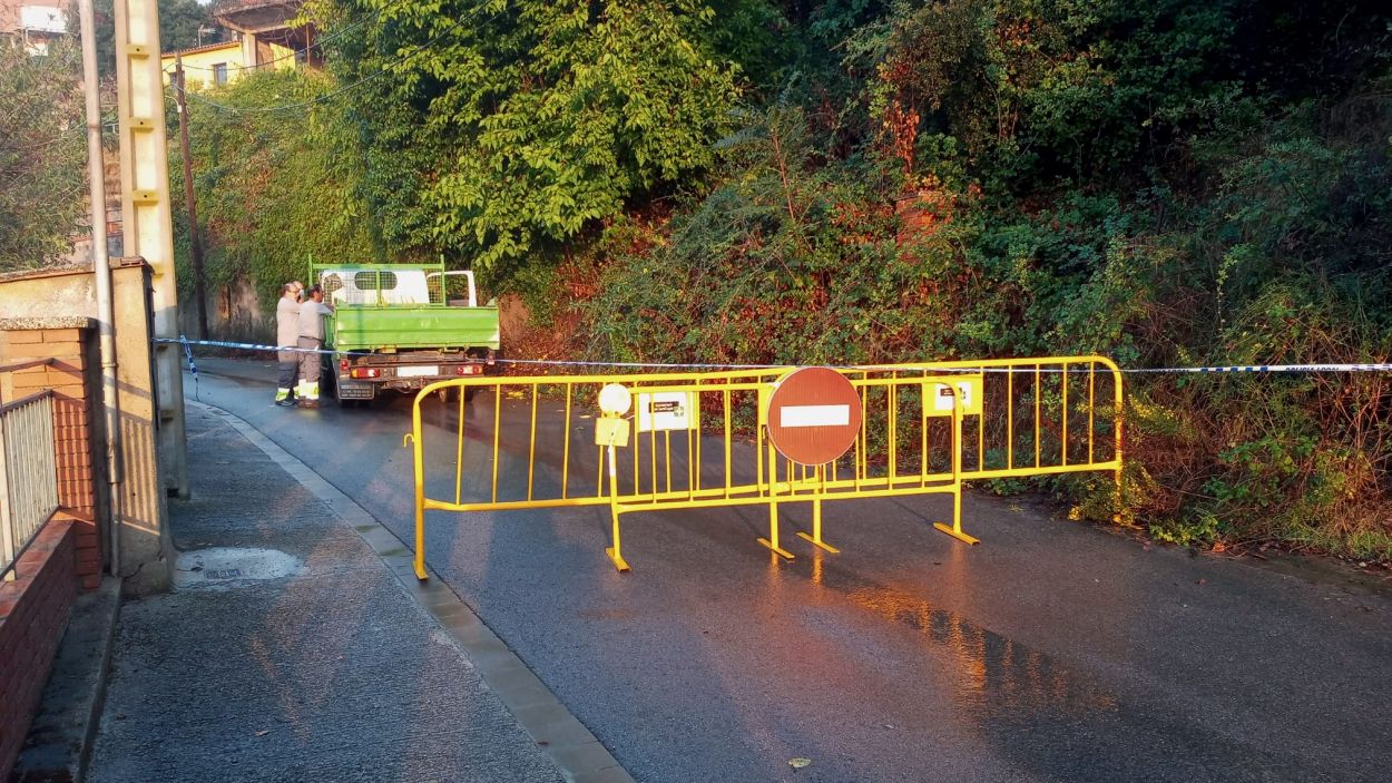Reobre el carrer Aigües de Sabadell de la Floresta després de sis mesos tancat