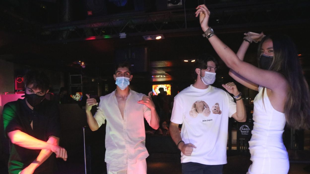 L'oci nocturn podrà reobrir només en espais exteriors fins a les 3 h a partir de dijous