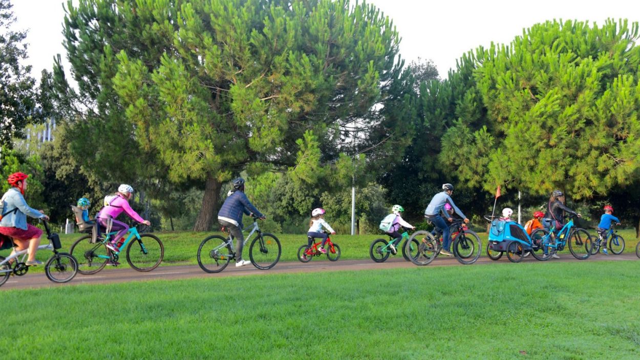 En marxa la construcció de nous carrils bici a les escoles