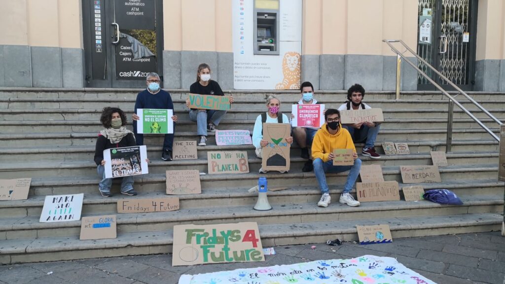 Alt: Fridays for Future torna als carrers de Sant Cugat després d'un any