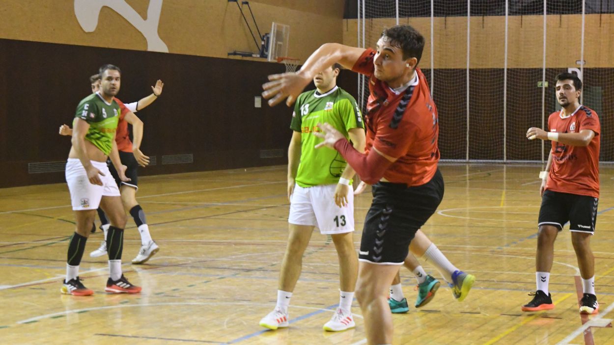 L'Handbol Sant Cugat defensa el lideratge de la Primera Nacional davant el Terrassa