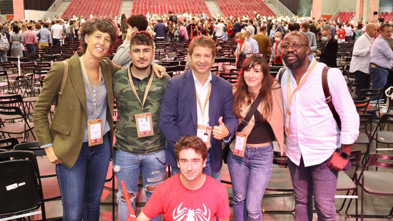 La delegació del PSC de Sant Cugat torna satisfeta del Congrés Federal del PSOE a València