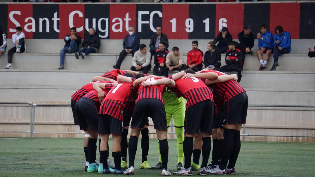 El SantCu rep la visita del líder, el Manlleu, al grup 2 de la Primera Catalana