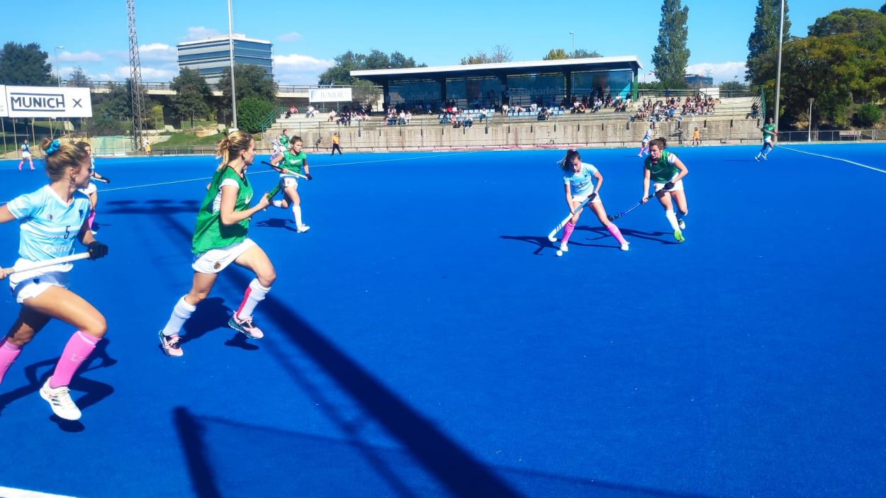 Repartiment de punts entre el Junior i el Polo en un duel ple de gols