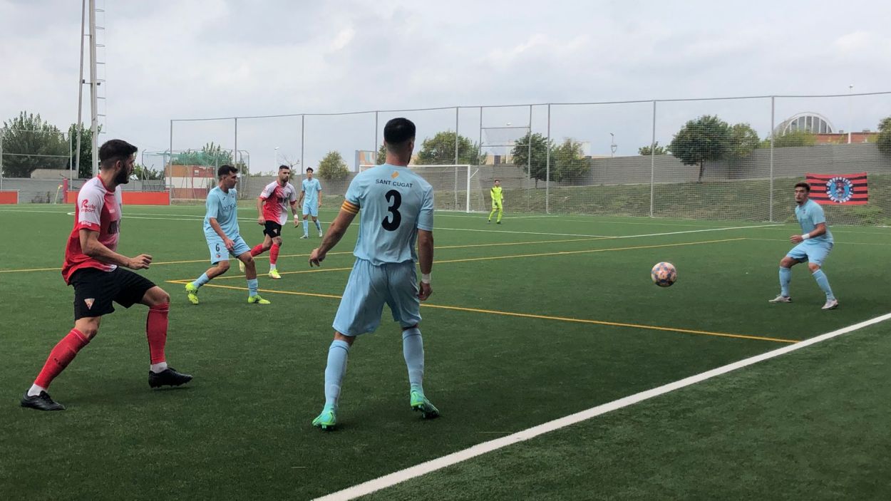 El Sant Cugat guanya el derbi i s'instal·la a la part alta de la taula