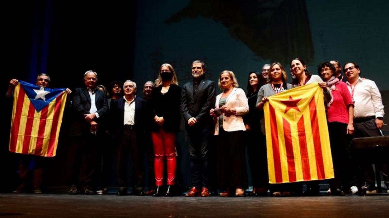 Sant Cugat homenatja Pau Casals amb la companyia de Jordi Cuixart