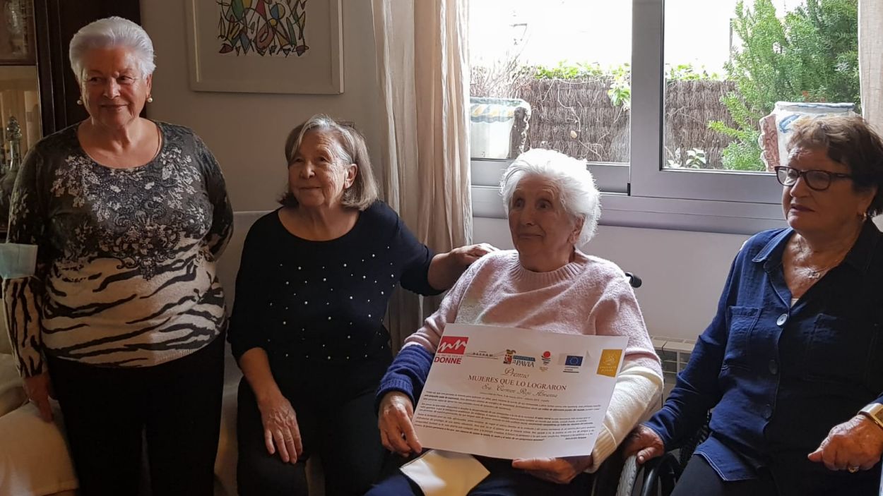 Reconeixen la trajectòria de Carmen Rojo al capdavant del restaurant El Mesón