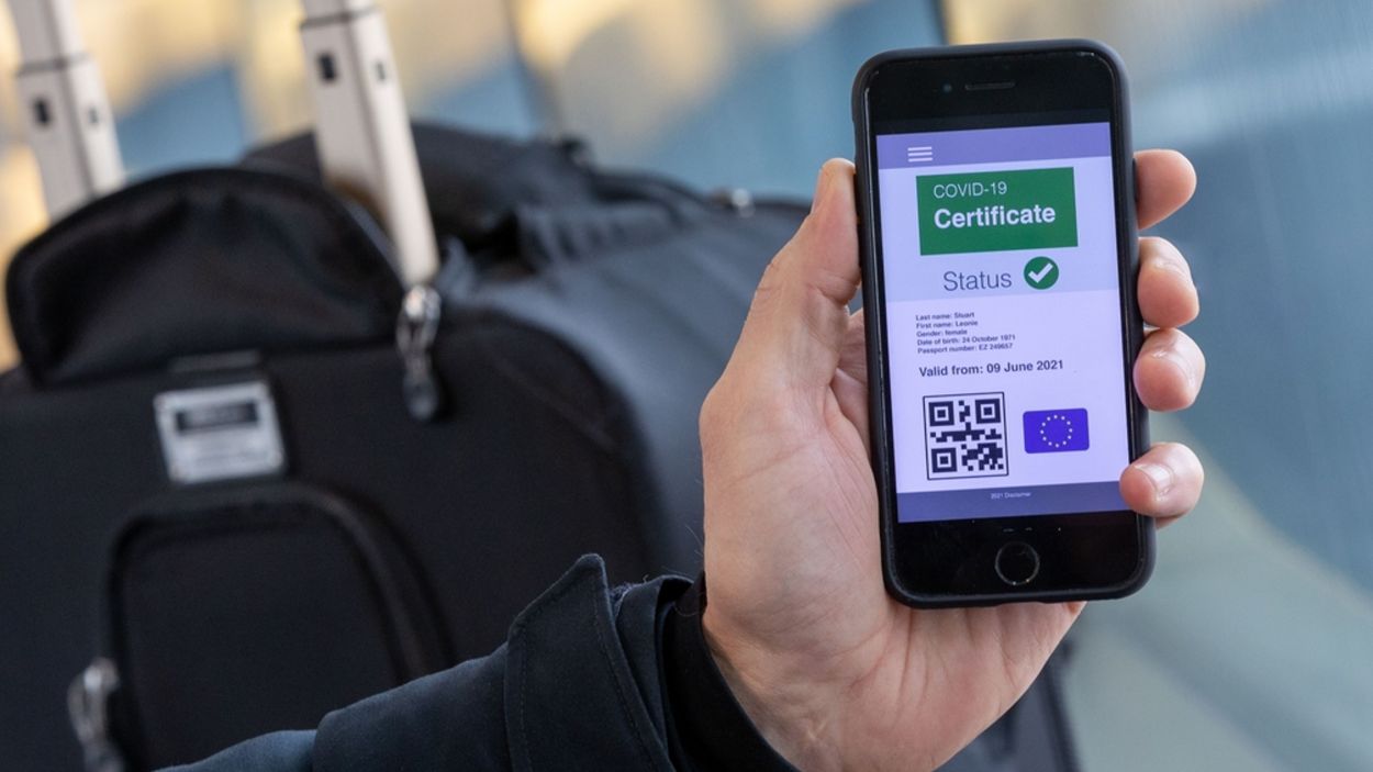 El TSJC autoritza el passaport Covid per accedir a la restauració, els gimnasos i les residències