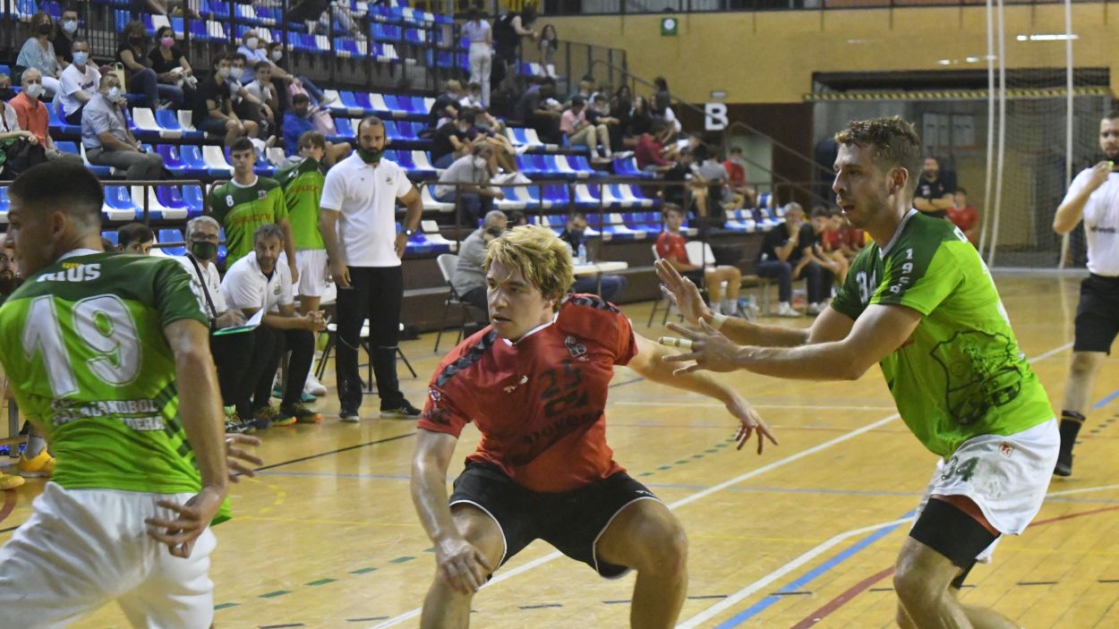 L'Handbol Sant Cugat vol seguir a la part alta de la taula a Montcada