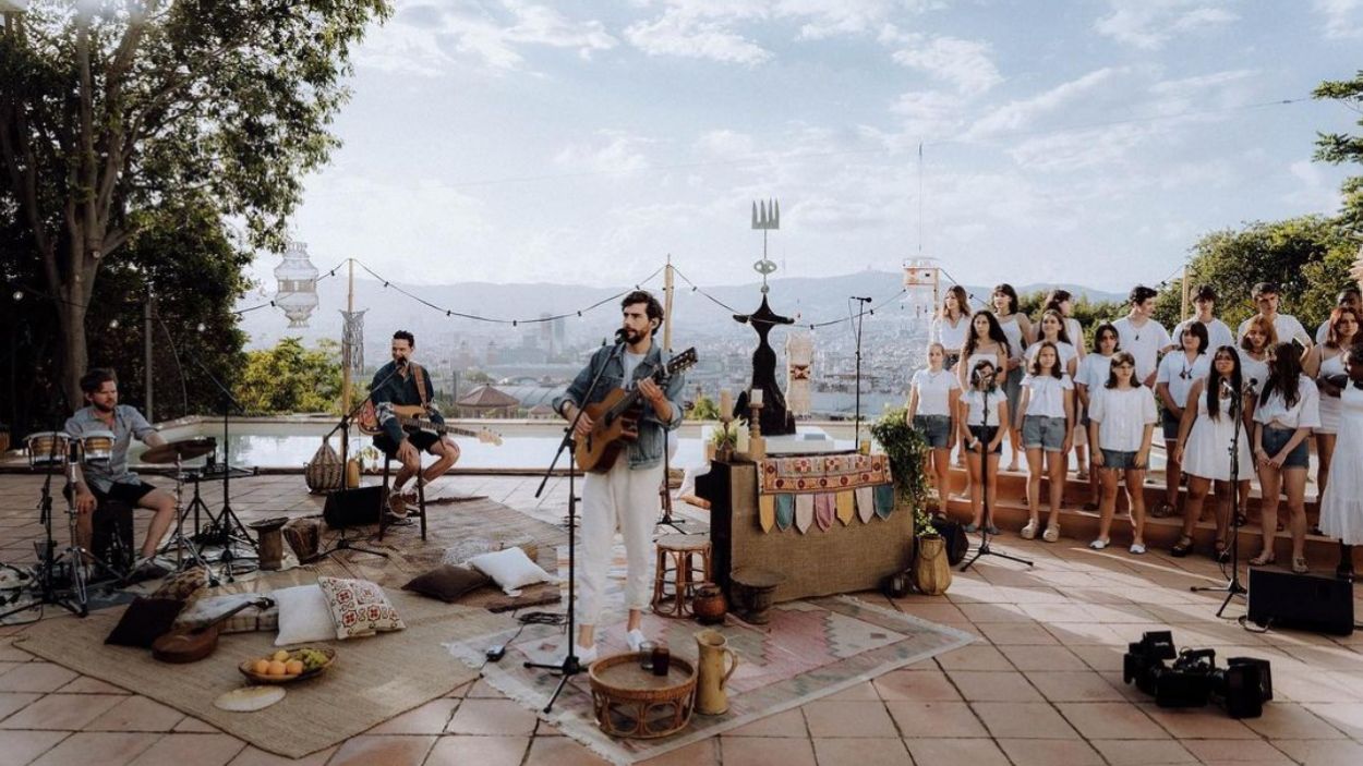 Álvaro Soler i el Cor Infantil Sant Cugat actuen plegats per La Marató, al MNAC