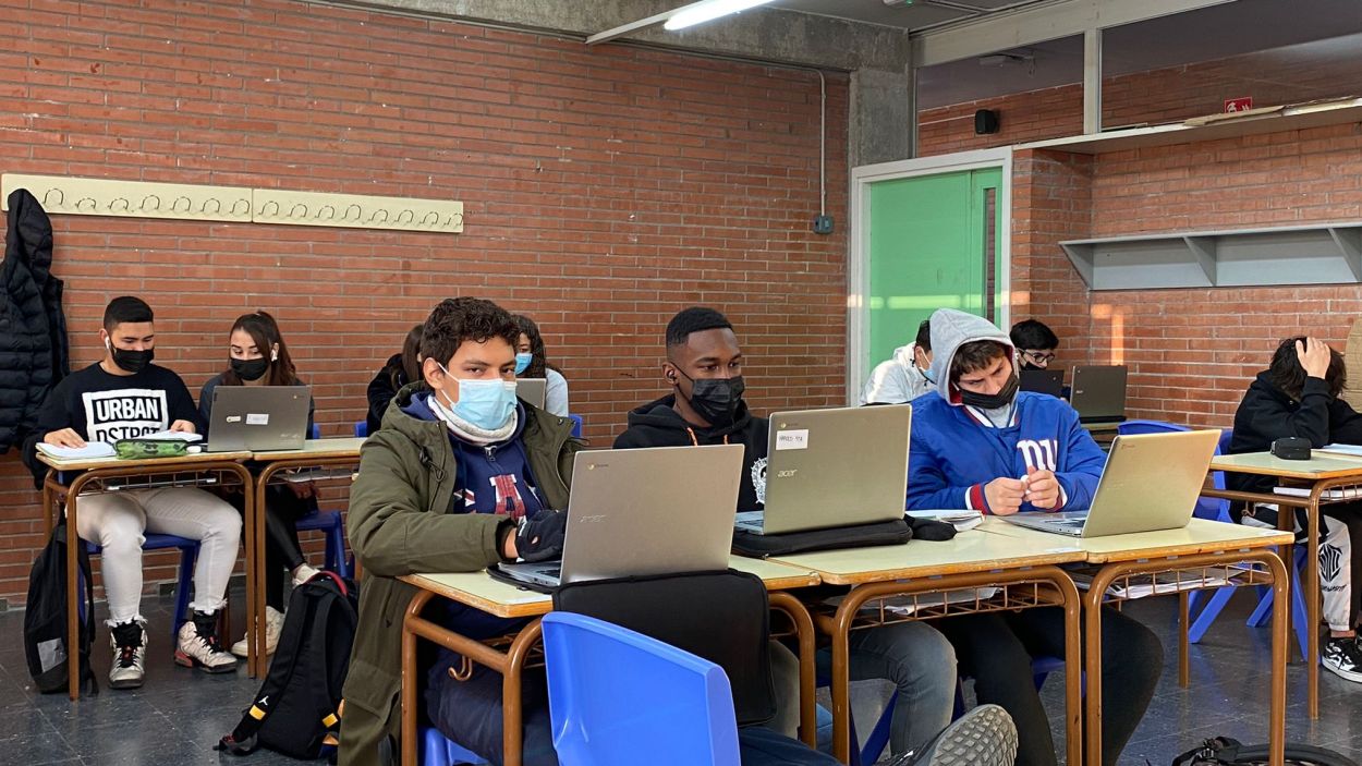 L'Arnau Cadell torna a la ràdio amb un programa mensual