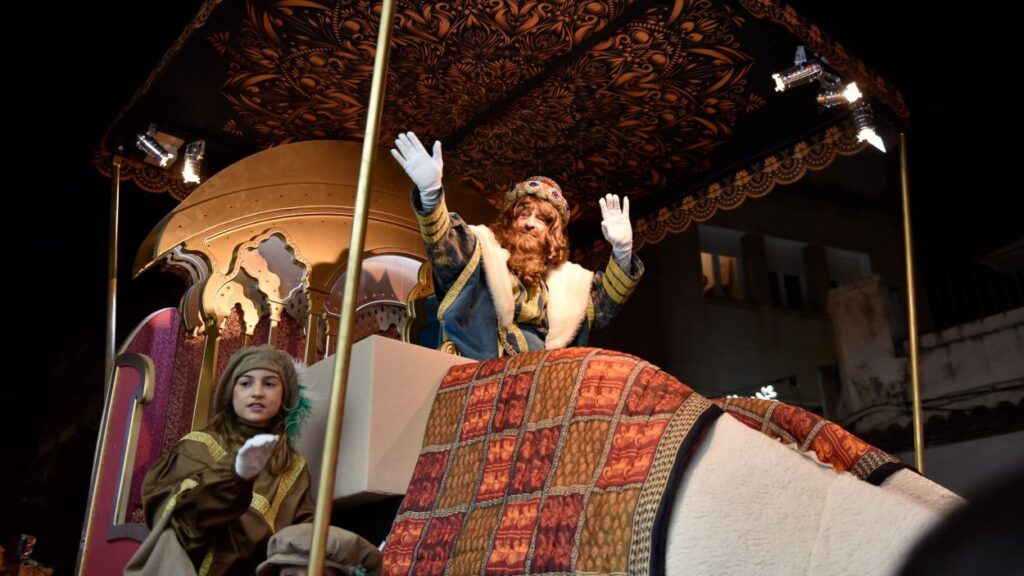 Alt: Tots els detalls de les Cavalcades de Reis de Sant Cugat, Valldoreix, la Floresta, Mira-sol i les Planes