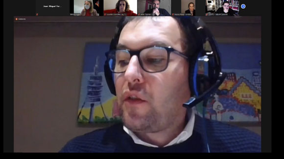 Precs i preguntes:  prova pilot de pacificació del carrer de Joan Oliver