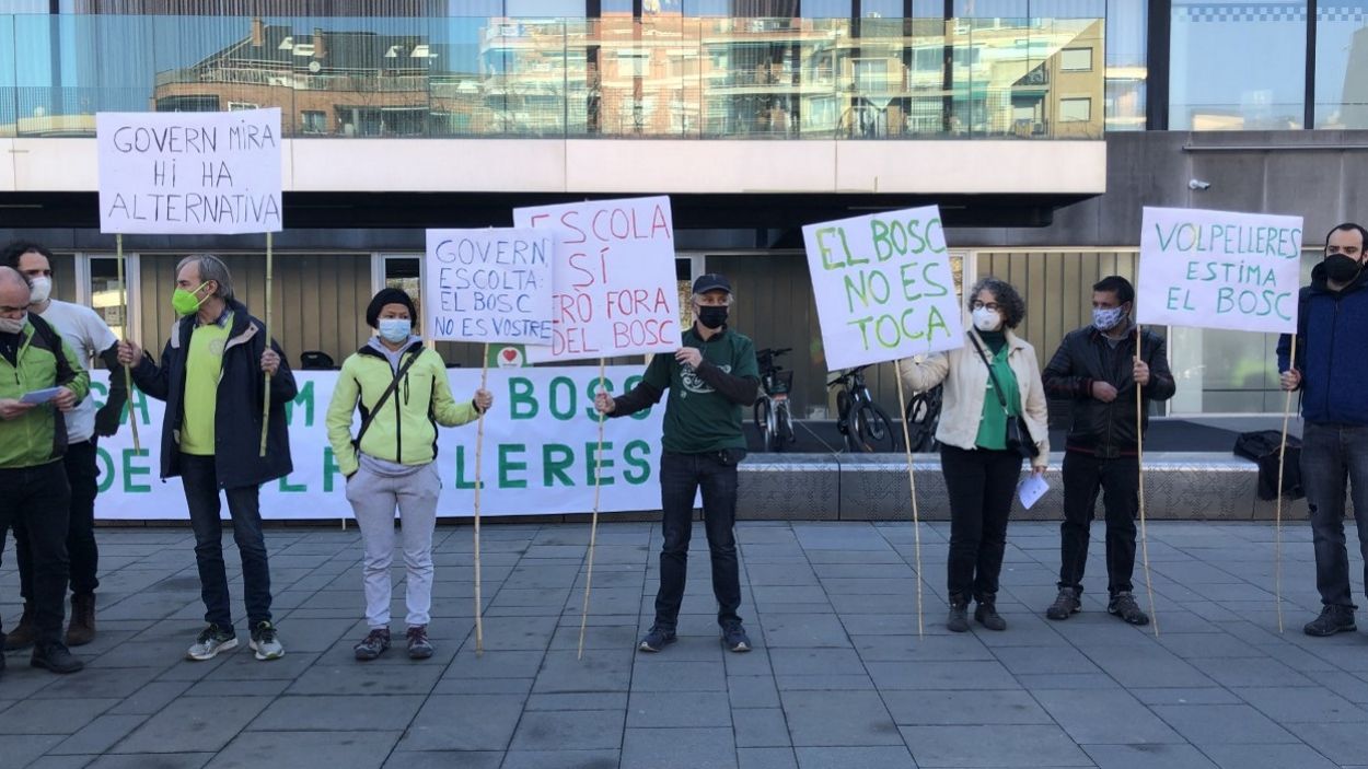 ADENC i SOS Bosc Volpelleres aporten al jutge ubicacions alternatives per a La Mirada
