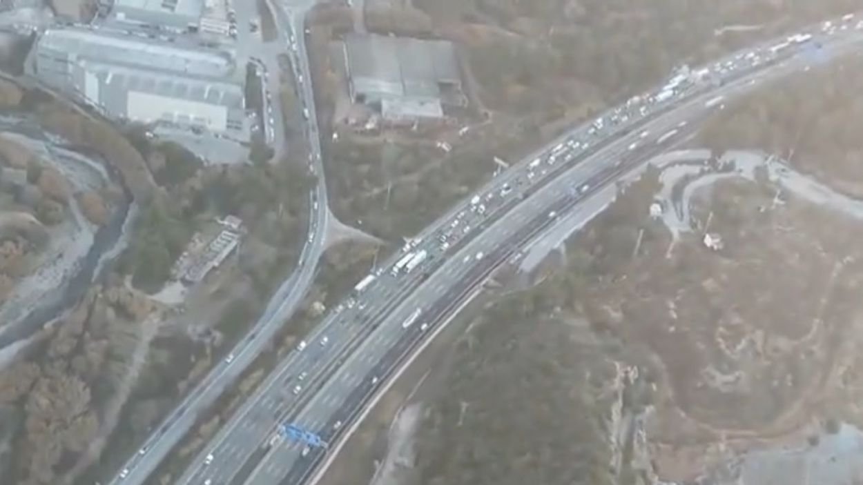 Nou matí complicat a l'AP-7 a Sant Cugat per un accident