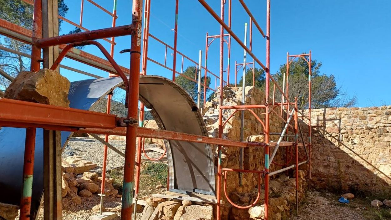 Comencen els treballs de restauració de la zona de les quadres del Castell de Canals de Valldoreix