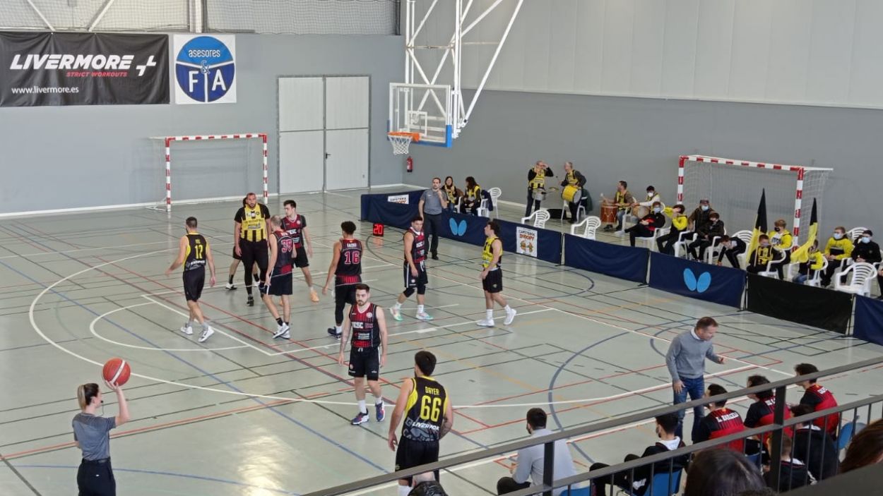 La UESC perd a la pista de l'Es Castell davant un rival directe per la permanència