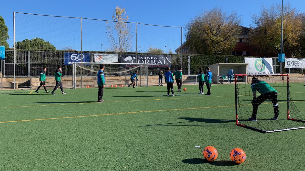 Sant Cugat es compromet a facilitar la federació esportiva de menors estrangers no acompanyats