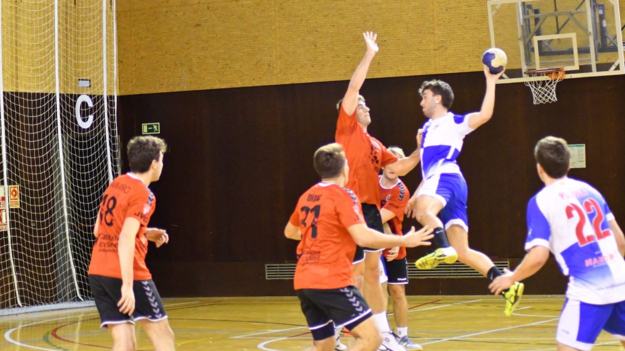 L'Handbol Sant Cugat supera amb contundència el Sabadell i continua mirant amunt