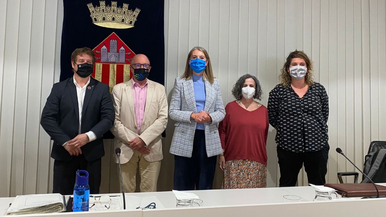 El síndic de greuges s'acomiada al ple entre crítiques i agraïments