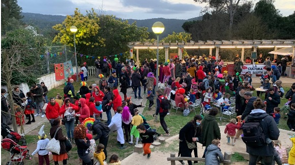 La rauxa es desferma al Carnaval de la Floresta