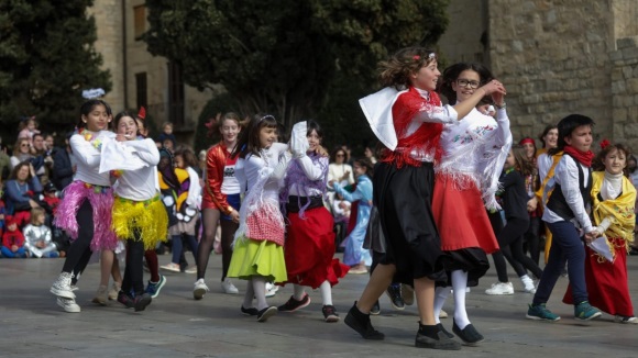 El diumenge de Carnaval somriu amb el Ball de Gitanetes i de Giovanetes