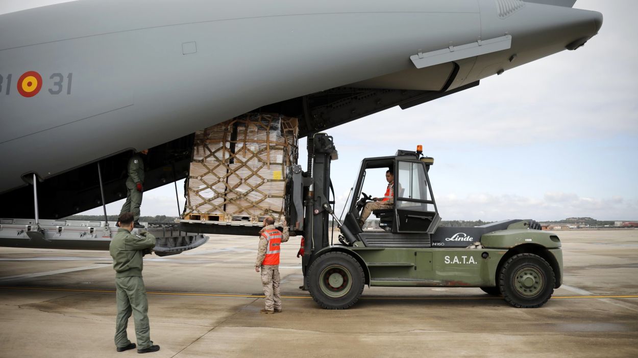 Crida de la comunitat ucraïnesa de Sant Cugat per recollir material d'ajuda a la manifestació d'aquesta tarda