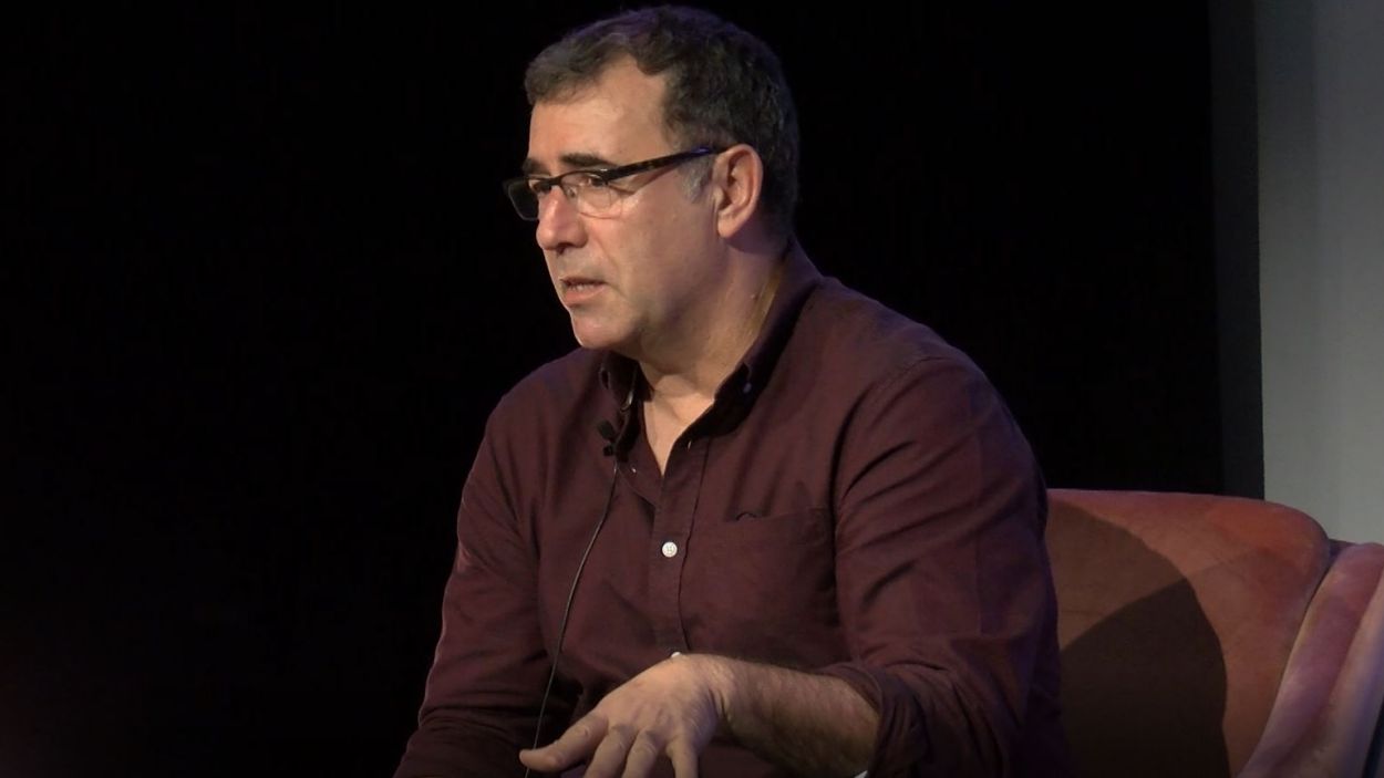 Mira aquí la xerrada 'Desigualtats educatives en confinament: lliçons apreses?', del cicle 'Enraonar'