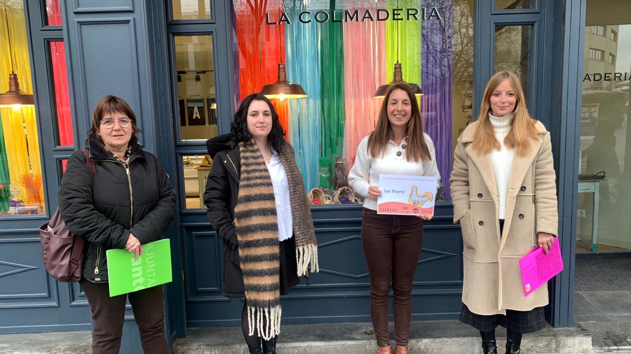 La Colmaderia de la Rambla del Celler guanya el tercer Concurs d'Aparadors de Carnaval