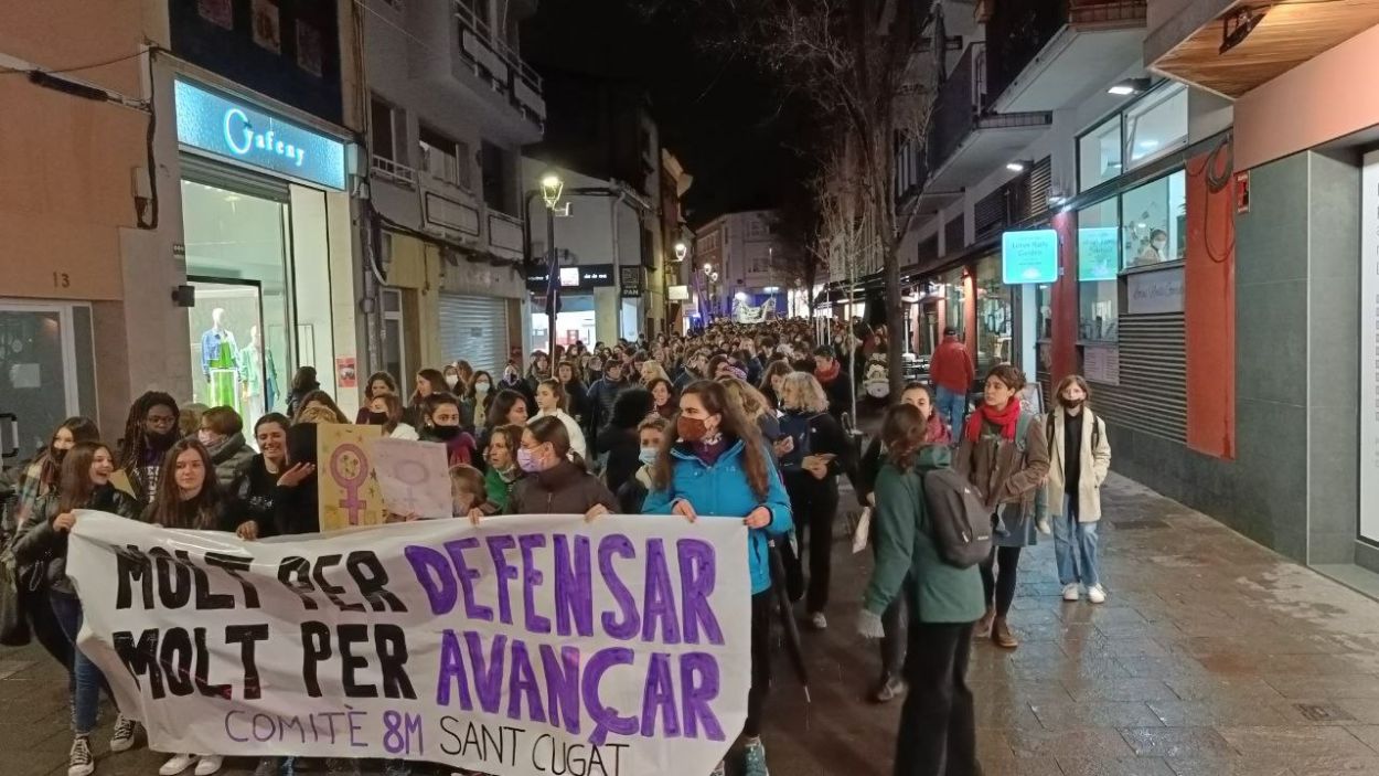El 8M fa bategar la lluita feminista als carrers de Sant Cugat