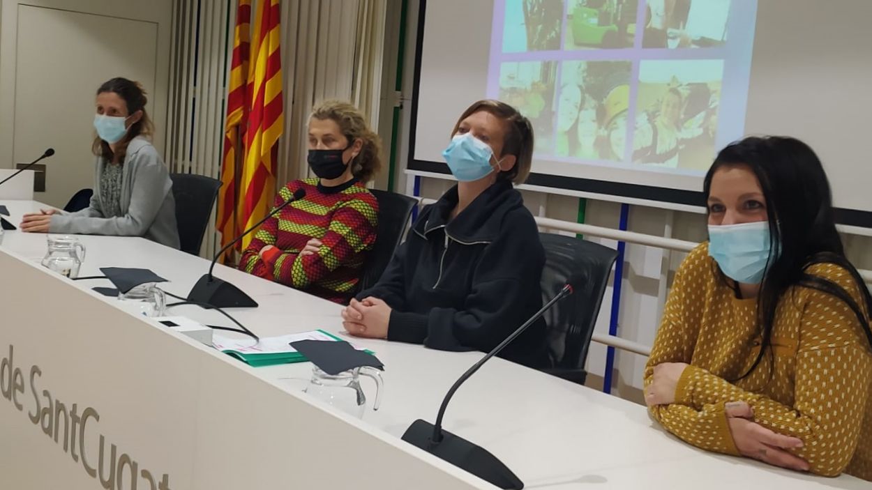 Una mossa de magatzem, una enginyera, una jardinera i una pilot d'avió corroboren que 'Les feines no tenen gènere'