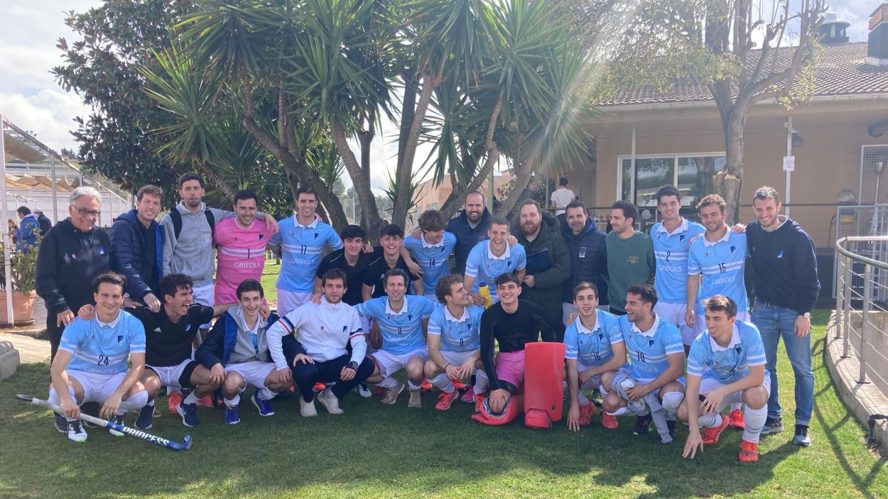 El Junior masculí goleja el líder, el Polo, i li treu la condició d'invicte de la Divisió d'Honor