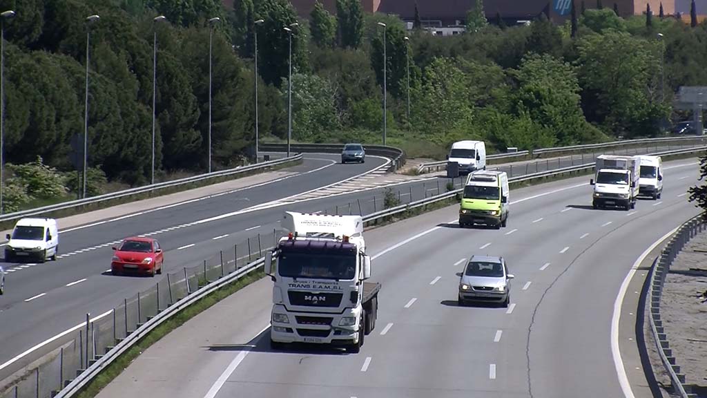 El Ministeri farà una sonometria per avaluar l'impacte de l'AP-7 al pas per Valldoreix