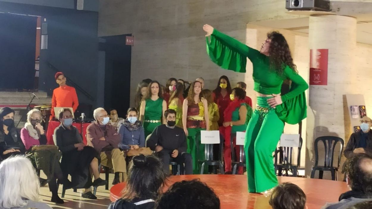 El mal temps no impedeix que 'El Rumbòdrom' porti la rumba a Sant Cugat