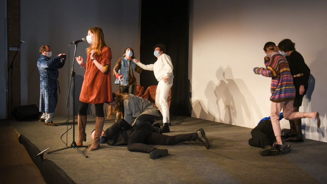 El teatre amateur omple la Sala Clavé de La Unió en el Dia Mundial del Teatre