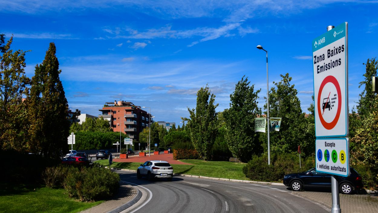 El Govern flexibilitzarà la regulació de les ZBE i retardarà fins al 2027 la limitació dels vehicles amb etiqueta groga