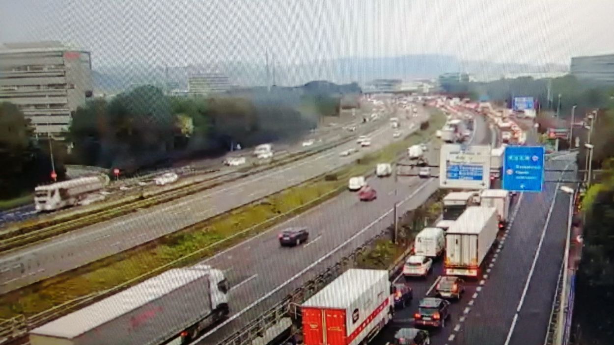 Un accident múltiple a primera hora del matí provoca fins a 20 km de retencions a l'AP-7 sentit sud