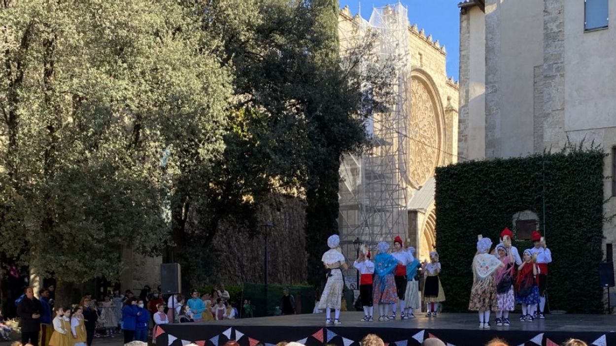 Sant Cugat rep la 12a Trobada d'Esbarts Catalans